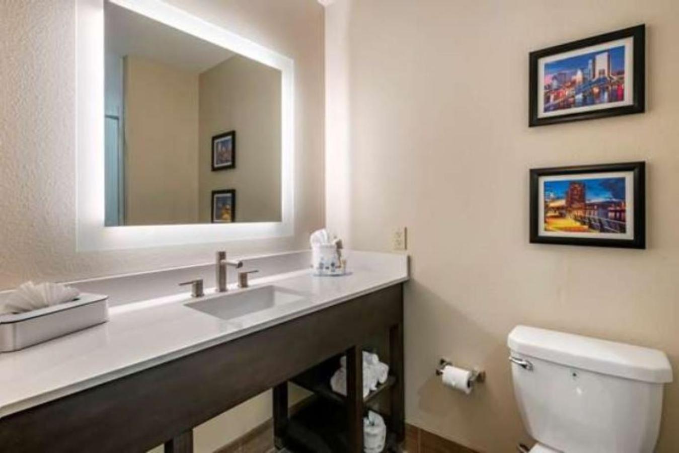 Comfort Inn & Suites Jacksonville - Orange Park Near Naval Air Station Екстериор снимка