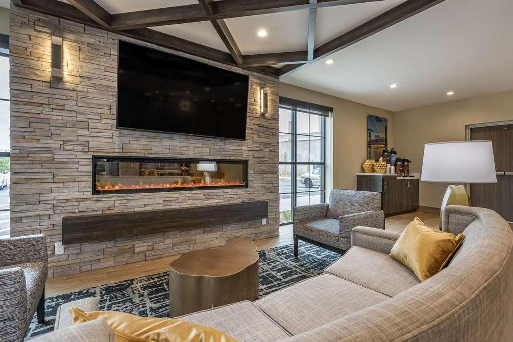 Comfort Inn & Suites Jacksonville - Orange Park Near Naval Air Station Интериор снимка