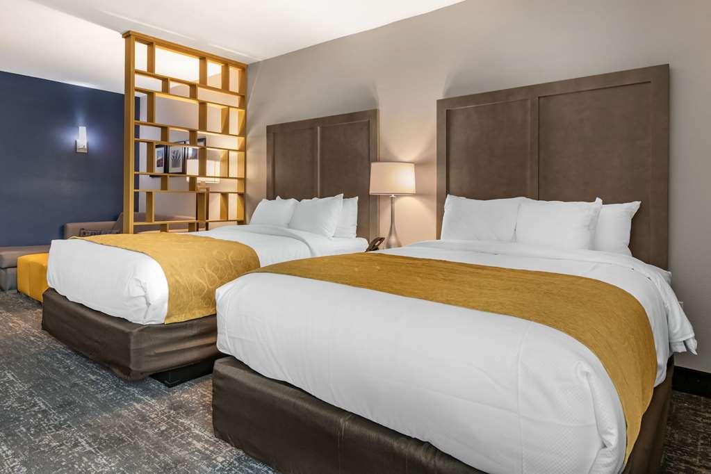 Comfort Inn & Suites Jacksonville - Orange Park Near Naval Air Station Стая снимка